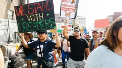 Demonstration in Los Angeles für die Rechte der Migranten und zugunsten von DACA / Flickr Molly Adams