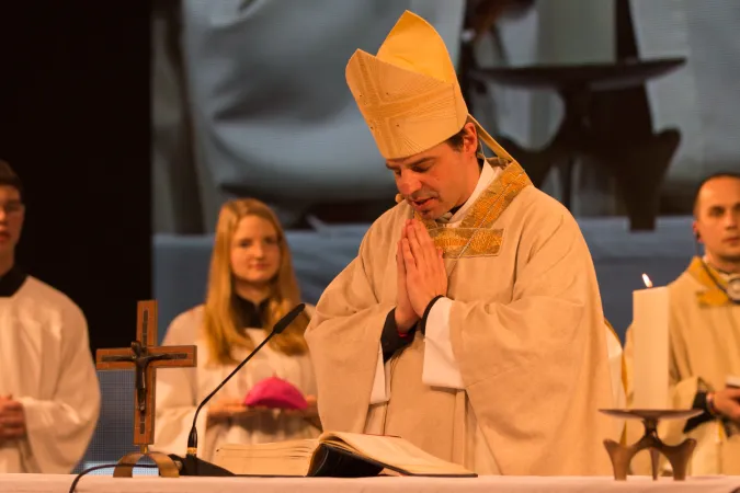 Der Passauer Bischof Stefan Oster SDB zelebrierte die Heilige Messe