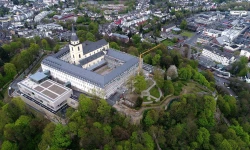 Ehemalige Benediktinerabtei auf dem Michaelsberg in Siegburg / Wolkenkratzer / Wikimedia Commons (CC BY-SA 4.0)