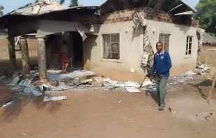 Trümmer nach einem Milizenangriff im Bundesstaat Benue, Nigeria, in der letzten Februarwoche 2023. / Michael Burton/Ignition633.org / Mit Genehmigung