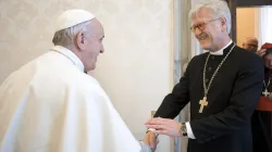 Papst Franziskus empfängt EKD-Ratsvorsitzenden Heinrich Bedford-Strohm am 6. Februar 2016 / L'Osservatore Romano/CNA Deutsch