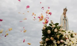 Statue Unserer Lieben Frau von Fatima in Fatima, Portugal. / Mit freundlicher Genehmigung des Heiligtums von Fatima