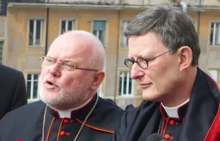 Kardinal Reinhard Marx (li.) und Kardinal Rainer Maria Woelki am 14. März 2013 in Rom.  / EWTN / Paul Badde