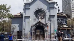 Die Fassade steht noch: Die völlig ausgebrannte Kirche Mariä Aufnahme in den Himmel in Chile nach einem Brandanschlag von linken Aktivisten am 18. Oktober 2020. / Giselle Vargas/ACI Prensa
