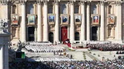 Archivbild einer Heiligsprechung auf dem Petersplatz. Seligsprechungen finden in den Ortskirchen statt / PD 