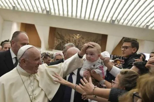 Papst Franziskus bei einem Empfang mit italienischen Bistümern am 1. Dezember 2018 / Vatican Media 