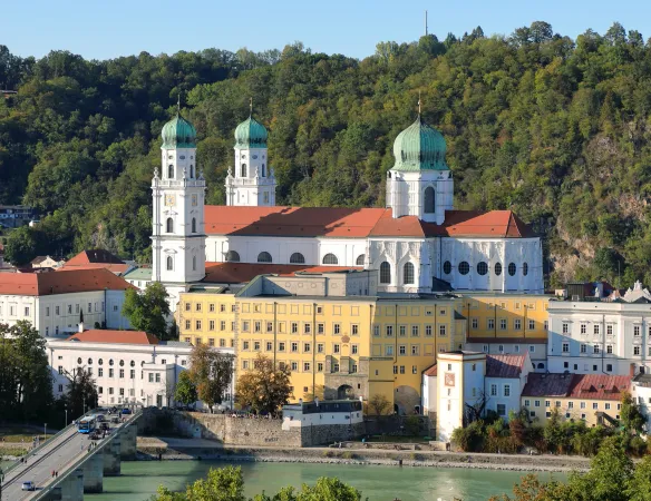 Südansicht des Domes St. Stephan in Passau