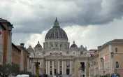 Blick auf den Petersdom in Rom.