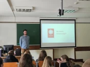 Photo 4 - Simon Schwartz with University students