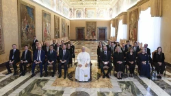 Papst Leo mit Mitgliedern der Arbeitsgruppe des Europäischen Parlaments für interkulturellen und interreligiösen Dialog am 29. September 2025 / Vatican Media