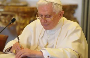 Papst Benedikt XVI. am 28. August 2010. / CNA/L'Osservatore Romano