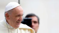 Papst Franziskus auf dem Peterspatz am 22. Mai 2018 / Daniel Ibanez / CNA Deutsch 