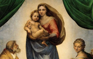 Raffaels Sixtinische Madonna (um 1512/13) ist eine der bekanntesten Mariendarstellungen. / Gemeinfrei