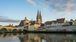 Regensburger Dom (im Hintergrund) / Leonhard Niederwimmer / Unsplash