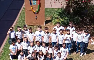 Teilnehmer von „Eine Million Kinder beten den Rosenkranz“ aus Paraguay / Kirche in Not