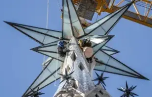 Stern auf dem Marienturm der Sagrada Familia  / Twitteraccount Sagrada Familia 