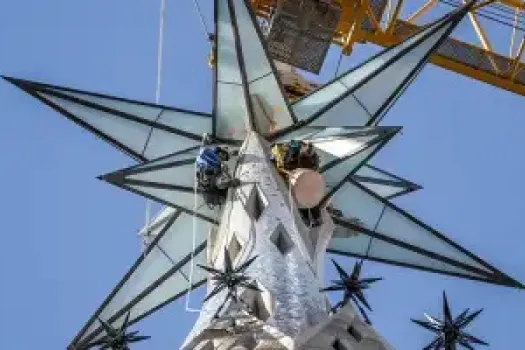 Stern auf dem Marienturm der Sagrada Familia  / Twitteraccount Sagrada Familia 