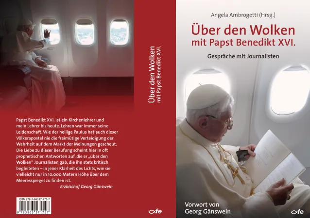 Die Antworten von Papst Benedikt XVI. an verschiedene Journalisten wurden gesammelt von Angela Ambrogetti, Chefredakteurin von ACI Stampa, der italienischen Ausgabe von CNA.