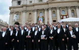 MItglieder des Circolo di San Pietro bei der Heiligsprechung Johannes Pauls II. / CIrcolo di San Pietro 