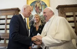 Papst Franziskus trifft Präsident Joe Biden am 29. Oktober 2021.  / Vatican Media / CNA Deutsch