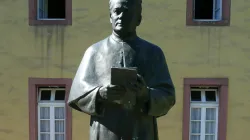 Statue des Franziskus Maria vom Kreuze Jordan im Kloster Steinfeld. / Charlie1965nrw / Wikimedia (CC BY-SA 3.0) 