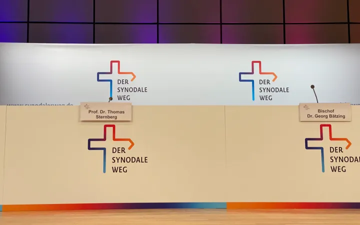 Der „Synodale Weg” wurde vom Zentralkomitee der deutschen Katholiken (ZdK) und von der deutschen Bischofskonferenz initiiert.