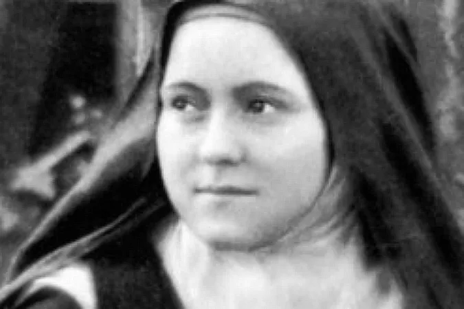 Die heutige Heilige und Kirchenlehrerin um das Jahr 1890: Thérèse vom Kinde Jesu und dem Heiligen Gesicht war Nonne im Orden der Unbeschuhten Karmelitinnen in Lisieux, Frankreich.