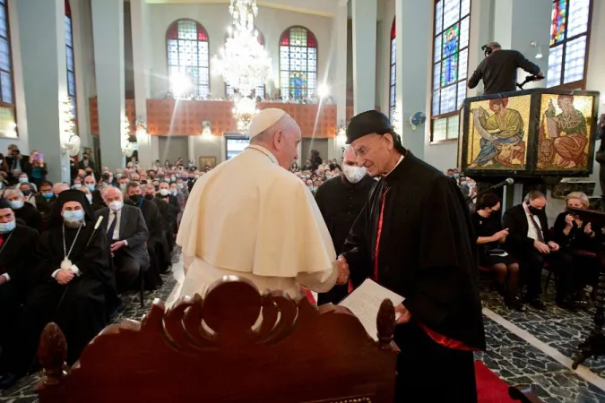 Papst Franziskus besucht die maronitische Kathedrale Unserer Lieben Frau der Gnade in Nikosia, Zypern, 2. Dezember 2021. 