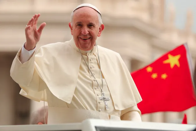 Papst Franziskus bei der Generalaudienz auf dem Petersplatz am 11. Mai 2016.  