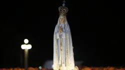 Unsere Liebe Frau von Fatima: Vor 100 Jahren erschien sie drei Hirtenkindern - nun beten Millionen mit Papst Franziskus um ihre Fürsprache beim Herrn / CNA/Daniel Ibanez