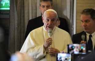 Papst Franziskus im Gespräch mit Journalisten auf dem Flug nach Chile am 15. Januar 2018 / CNA / Alvaro de Juana