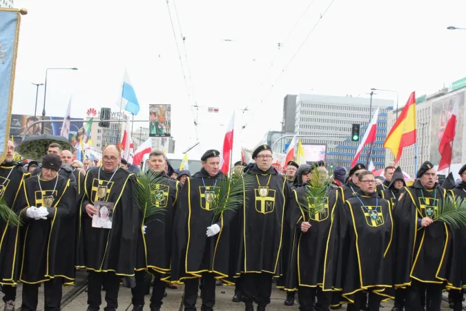 Umzüge zum Gedenken an den heiligen Papst Johannes Paul II. in Polen am 2. April 2023