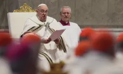 Papst Franziskus predigt im Petersdom am Gründonnerstag, 28. März 2024 / Daniel Ibáñez / CNA Deutsch